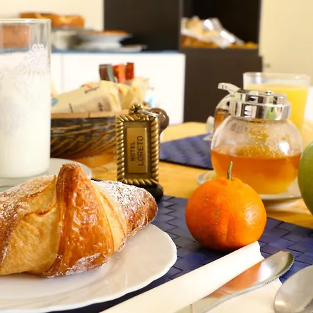 Отель Loreto 2*